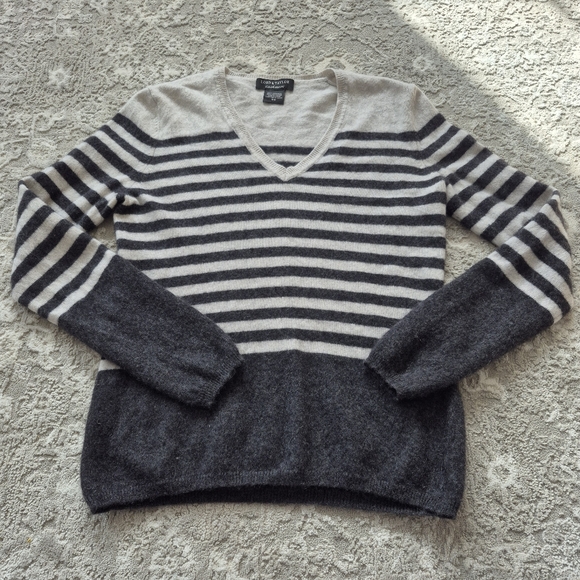 Lord & Taylor Women's Quiet Luxury Cashmere Cream Striped Sweater Soze Medium - Picture 2 of 4
